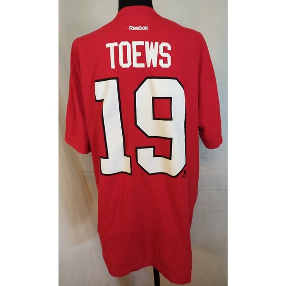 NHL Chicago Blackhawks T-Shirt #19 TOEWS Reebok Red Size XL Cotton - Picture 4 of 8